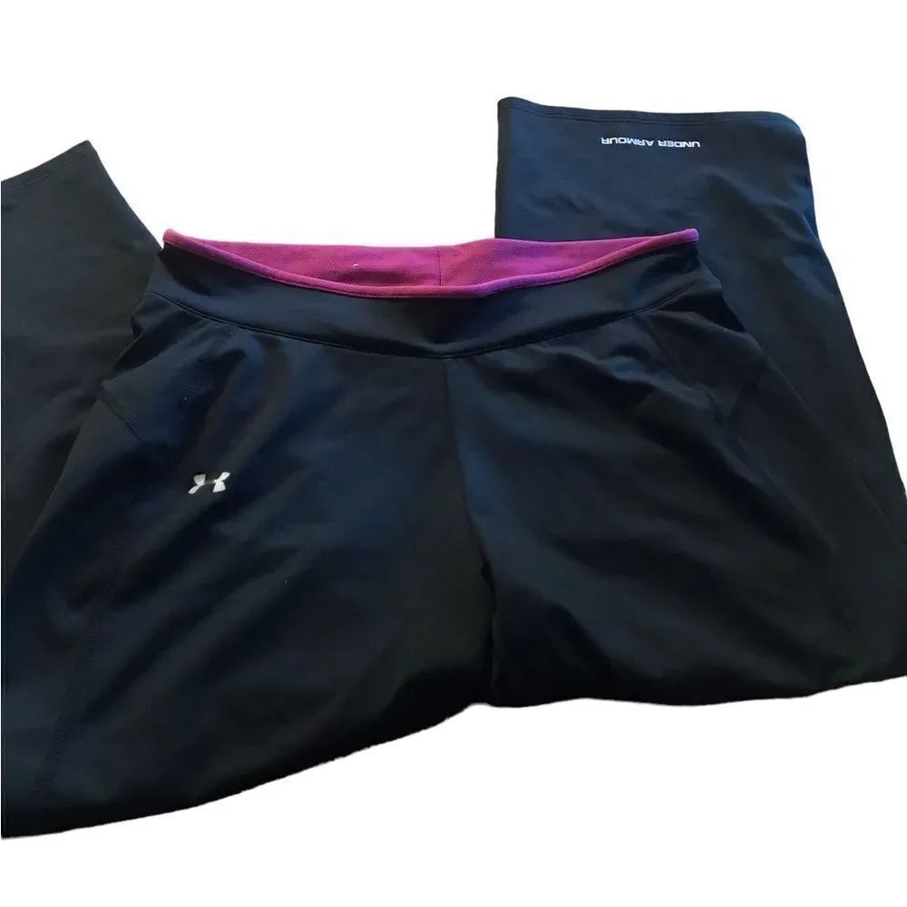 Under Armour size medium loose fit workout capris see pic